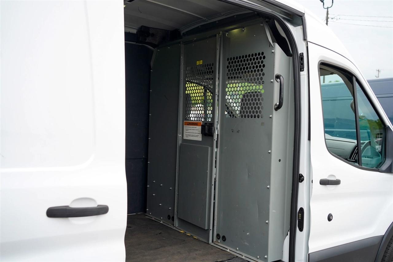 Ford Transit 250 Van Med. Roof w/Sliding Pass. 130-in. WB 2018
