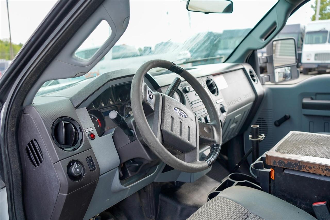 Ford F-450 SD Regular Cab DRW 2WD 2015