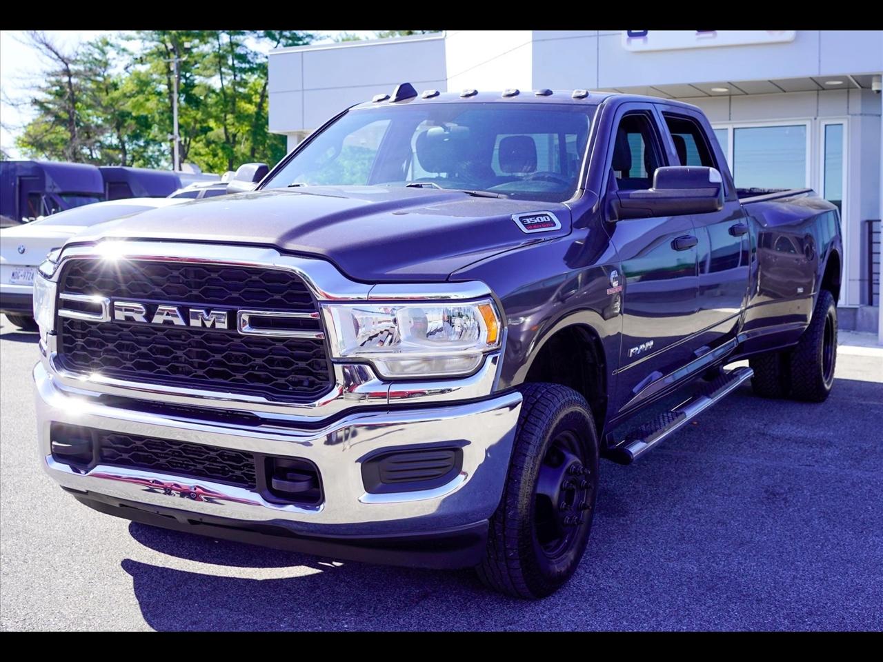 RAM 3500 Tradesman Crew Cab 4WD DRW 2021