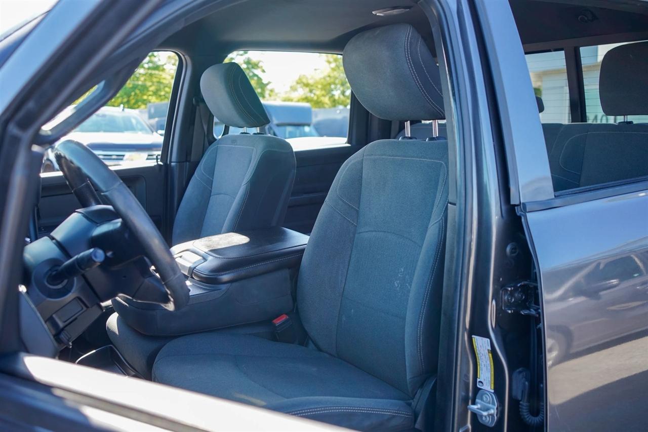 RAM 3500 Tradesman Crew Cab 4WD DRW 2021