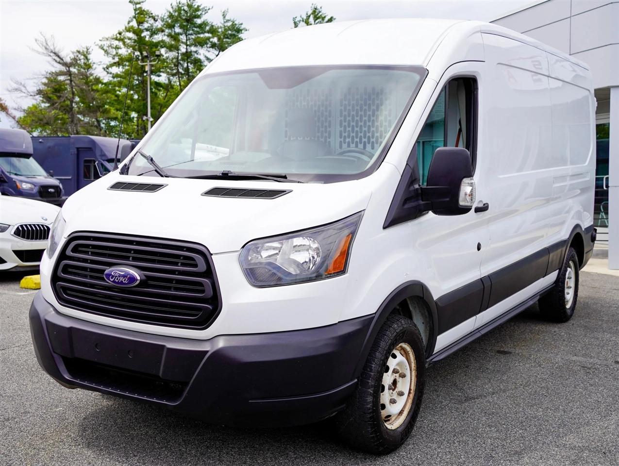 Ford Transit 150 Van Med. Roof w/Sliding Pass. 148-in. WB 2019