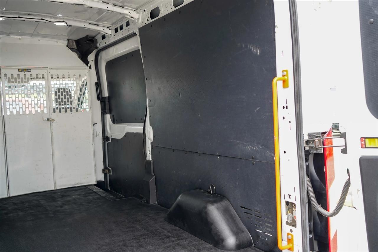 Ford Transit 150 Van Med. Roof w/Sliding Pass. 148-in. WB 2019