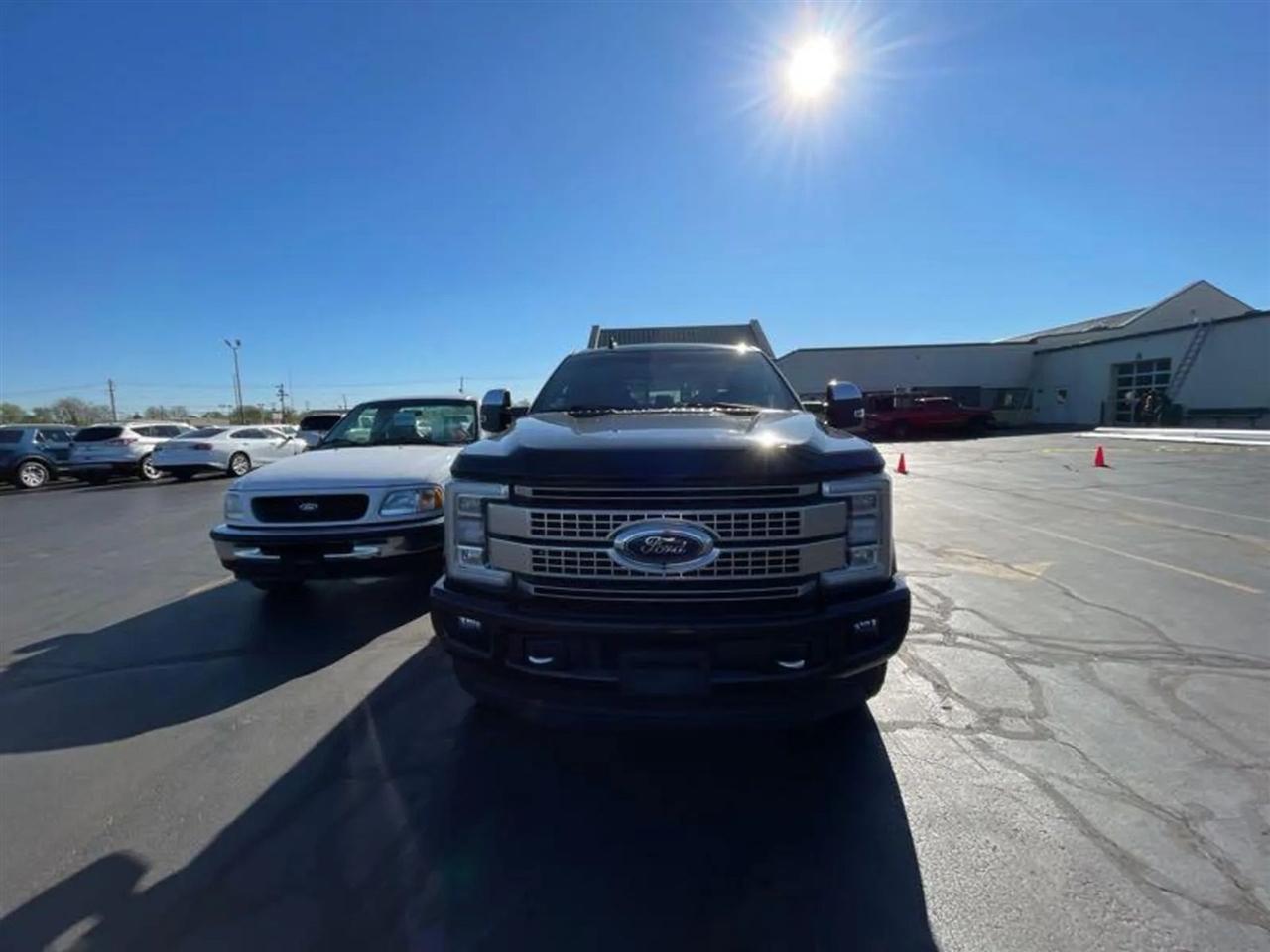 Ford F-250 SD Lariat Crew Cab 4WD 2019