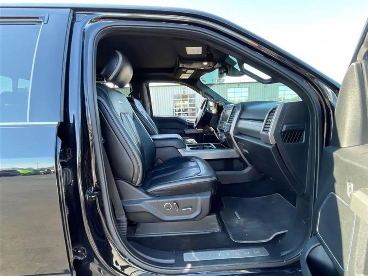 Ford F-250 SD Lariat Crew Cab 4WD 2019