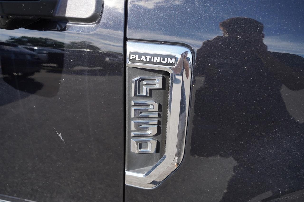 Ford F-250 SD Lariat Crew Cab 4WD 2019