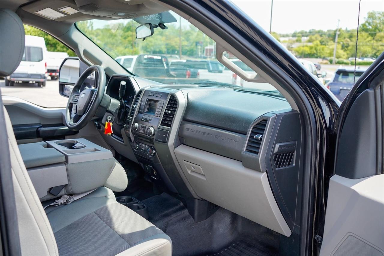 Ford F-250 SD XL Crew Cab 2WD 2018
