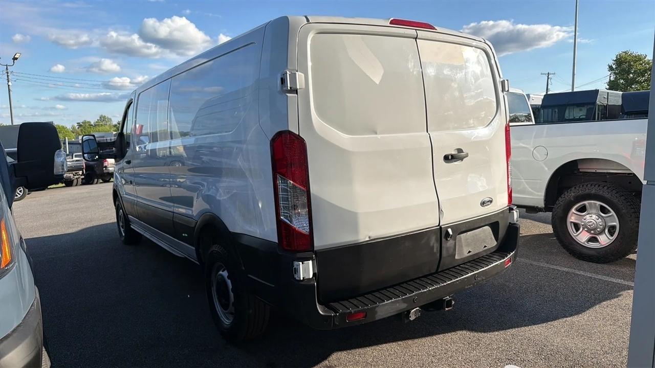 Ford Transit 250 Van Low Roof w/Sliding Pass. 130-in. WB 2021