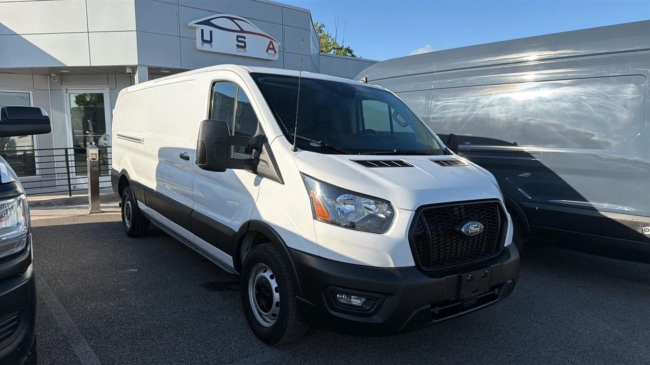 Ford Transit 250 Van Low Roof w/Sliding Pass. 130-in. WB 2021