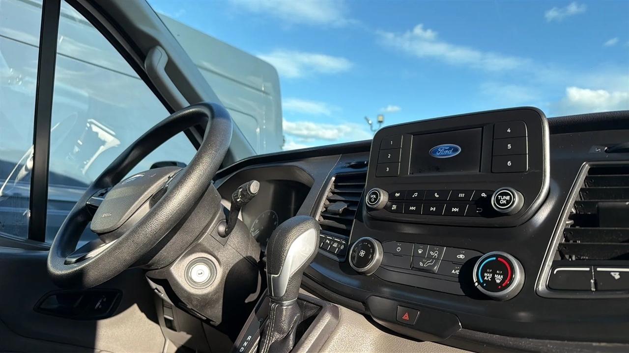 Ford Transit 250 Van Low Roof w/Sliding Pass. 130-in. WB 2021