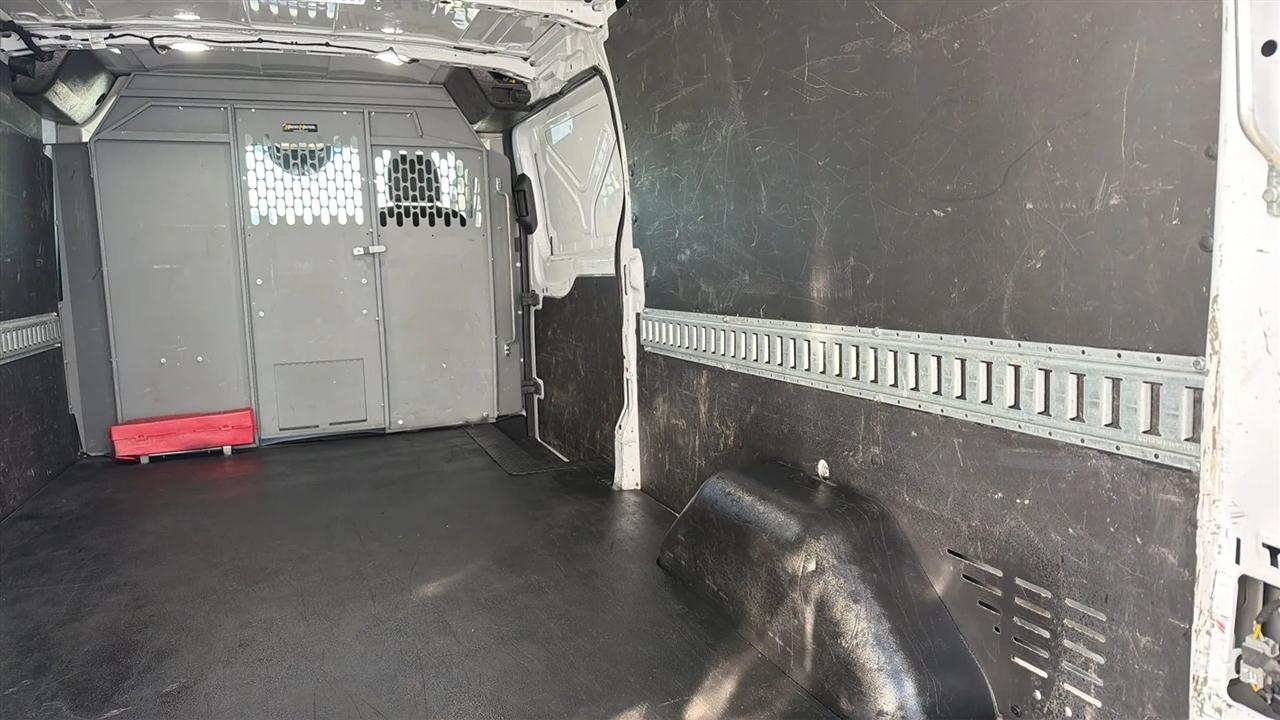 Ford Transit 250 Van Low Roof w/Sliding Pass. 130-in. WB 2021