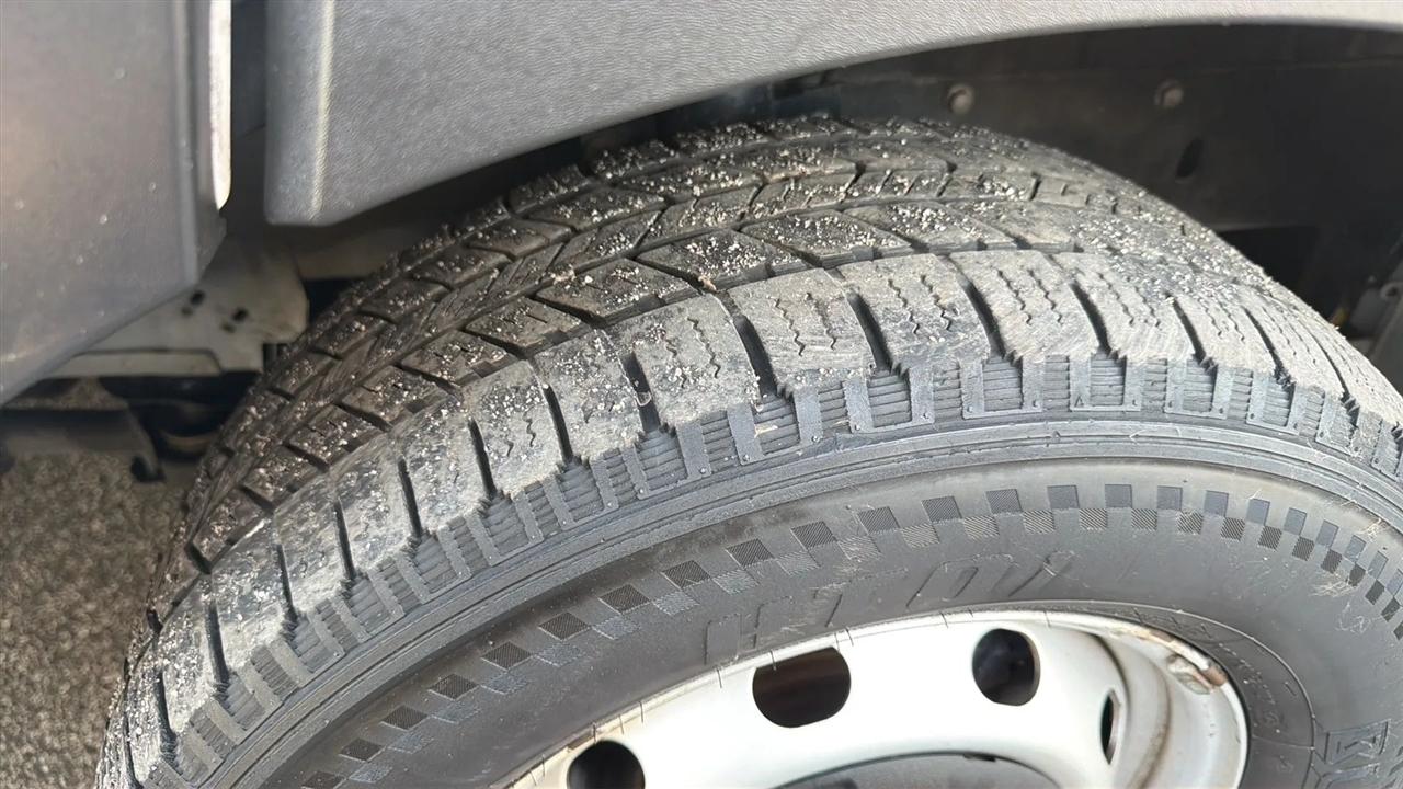 Ford Transit 250 Van Low Roof w/Sliding Pass. 130-in. WB 2021