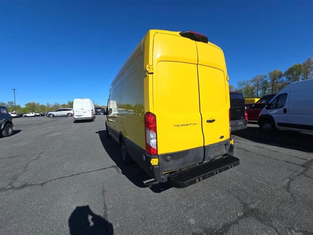 Ford Transit 250 Van High Roof w/Sliding Pass. 148-in. WB EL 2021
