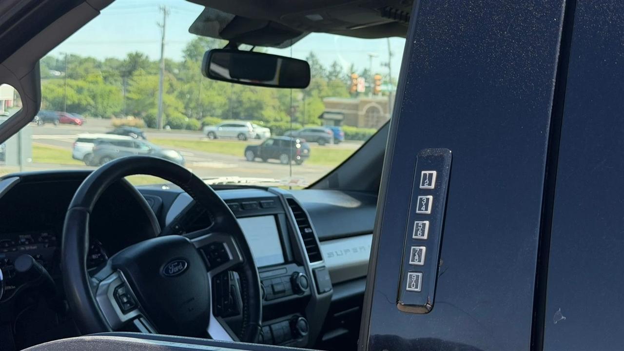 Ford F-350 SD Lariat SuperCab Long Bed 4WD DRW 2020