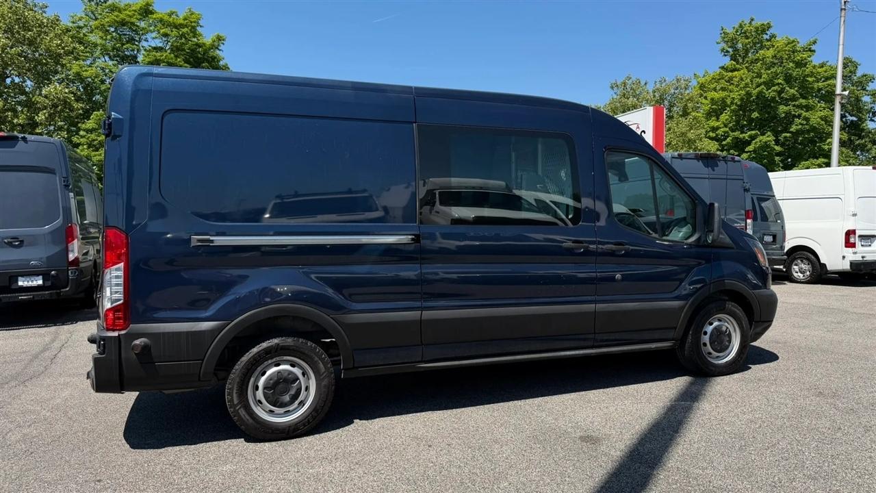 Ford Transit 250 Van Med. Roof w/Sliding Pass. 148-in. WB 2019