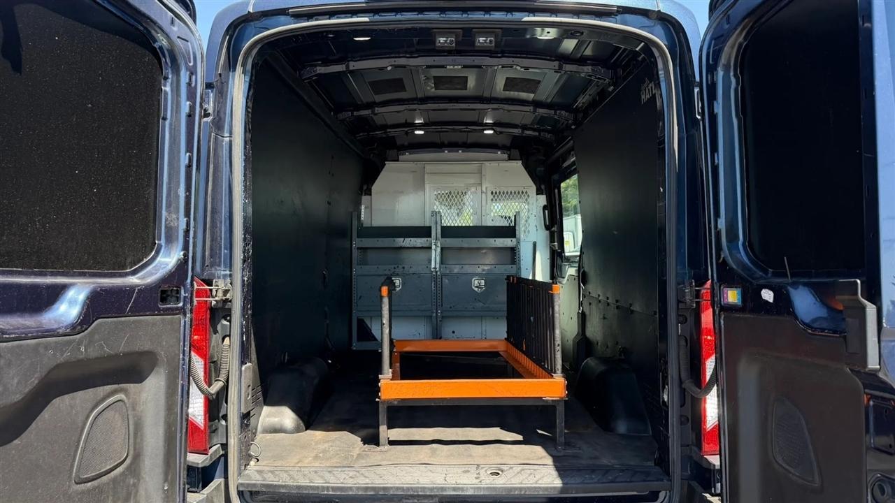 Ford Transit 250 Van Med. Roof w/Sliding Pass. 148-in. WB 2019