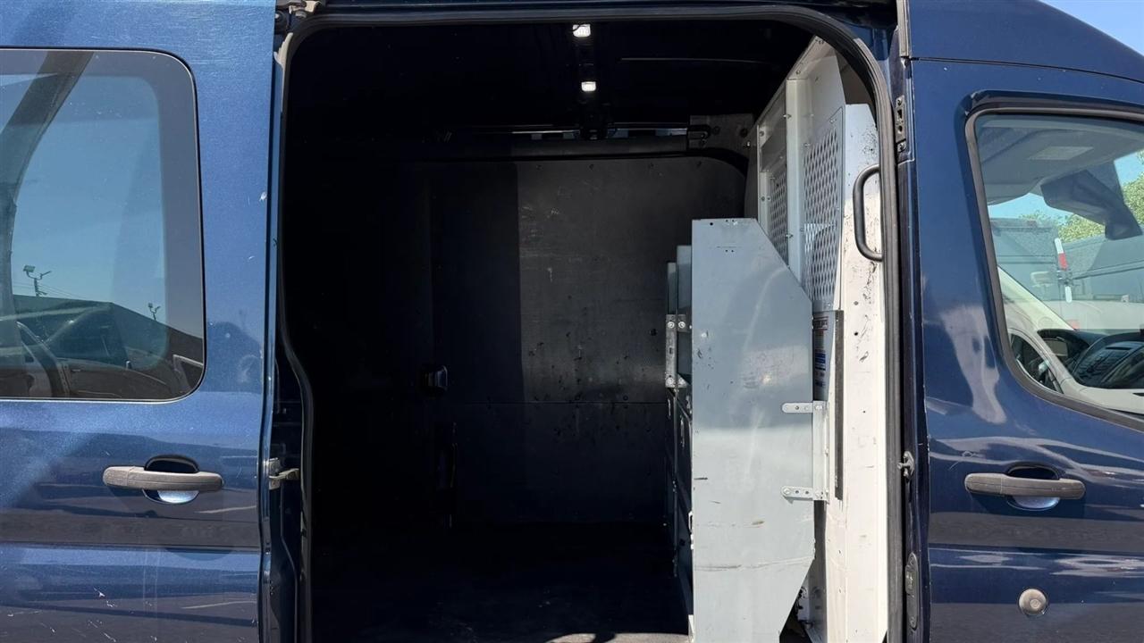 Ford Transit 250 Van Med. Roof w/Sliding Pass. 148-in. WB 2019