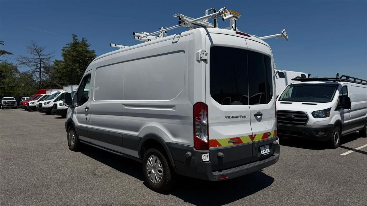 Ford Transit 250 Van Med. Roof w/Sliding Pass. 148-in. WB 2017