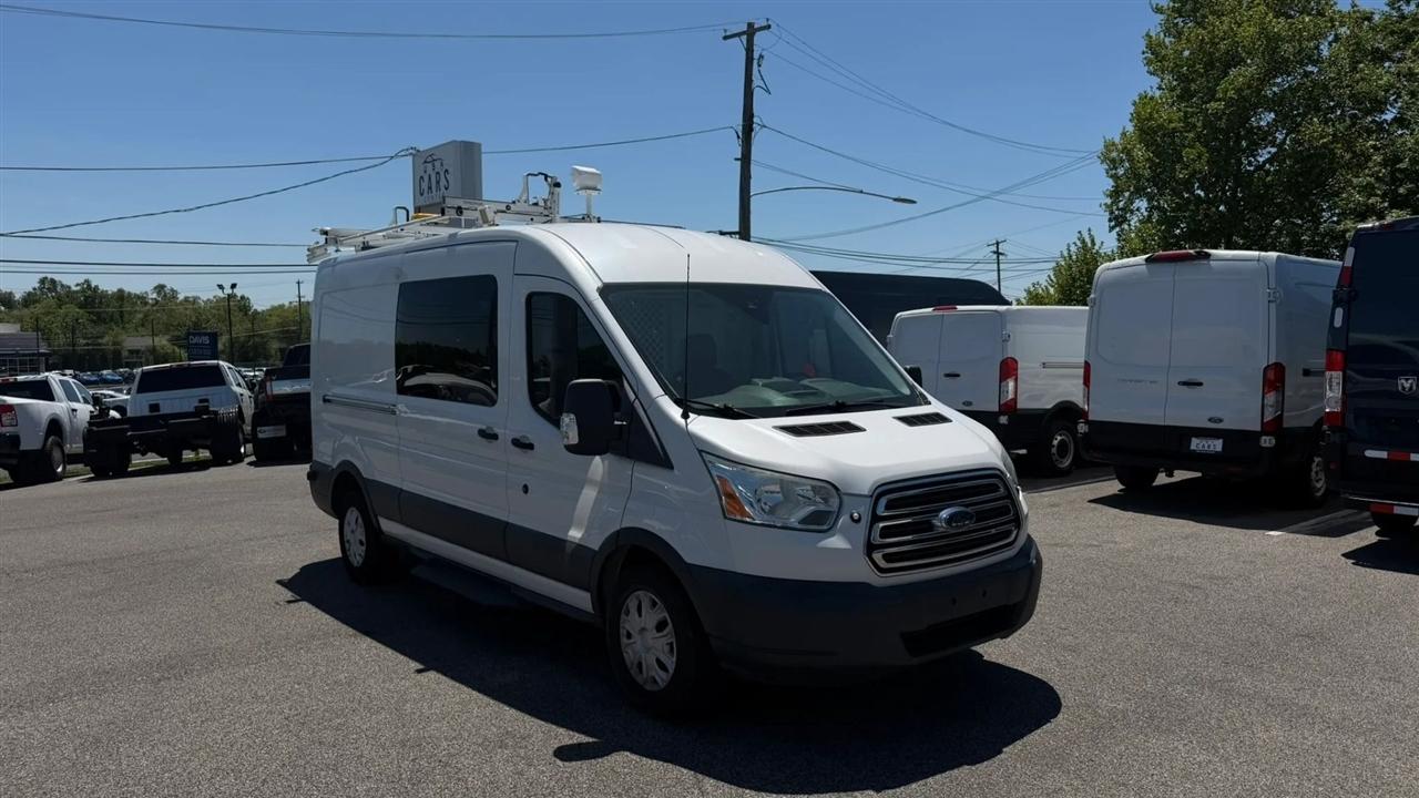 Ford Transit 250 Van Med. Roof w/Sliding Pass. 148-in. WB 2017
