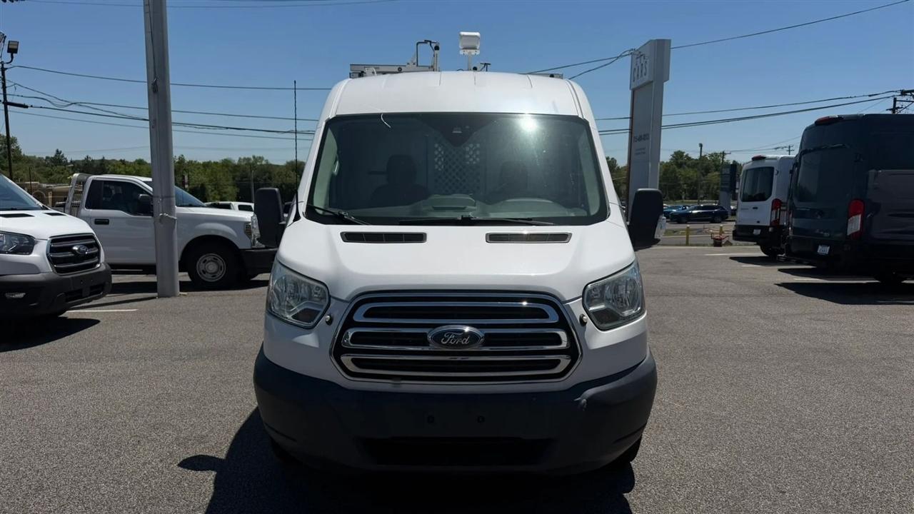 Ford Transit 250 Van Med. Roof w/Sliding Pass. 148-in. WB 2017