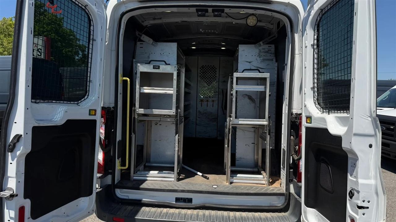 Ford Transit 250 Van Med. Roof w/Sliding Pass. 148-in. WB 2017
