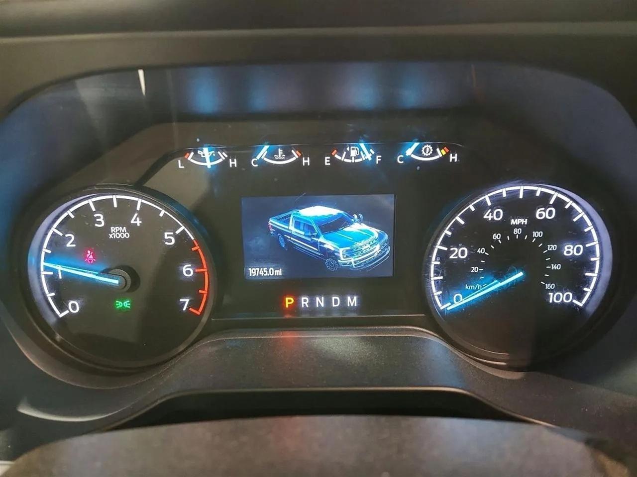 Ford F-250 SD XLT Crew Cab 4WD 2025