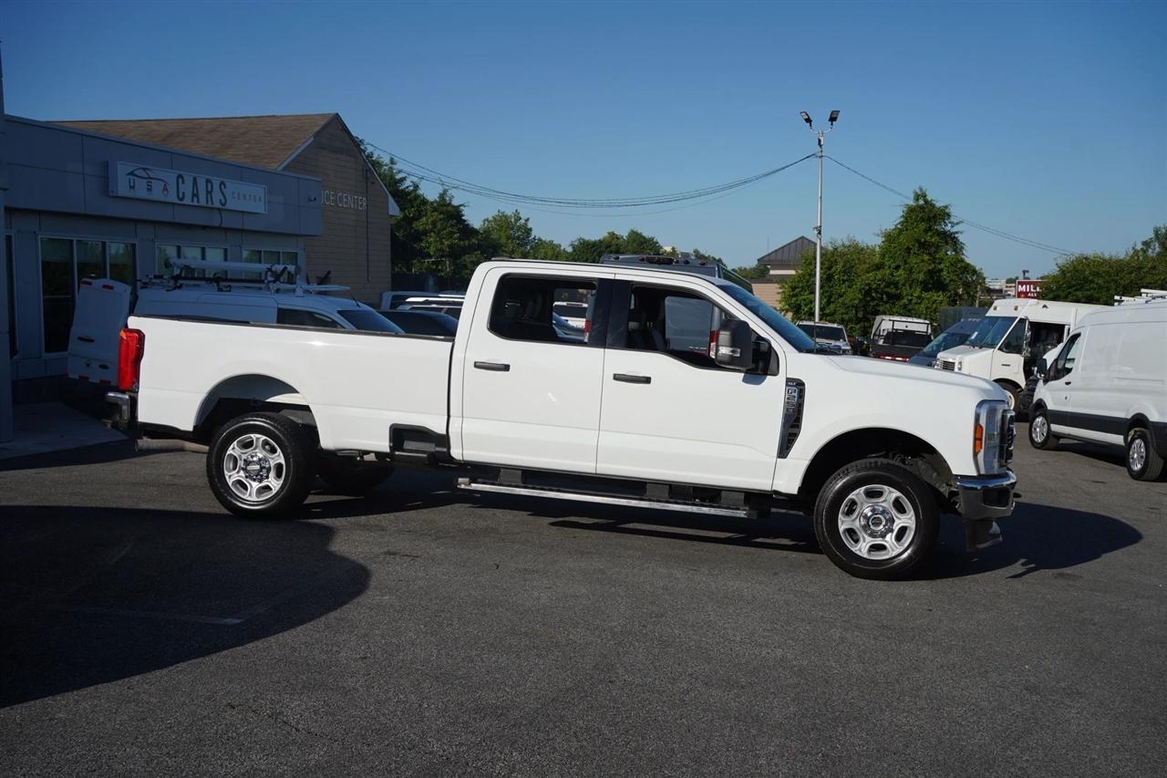Ford F-250 SD XLT Crew Cab 4WD 2025
