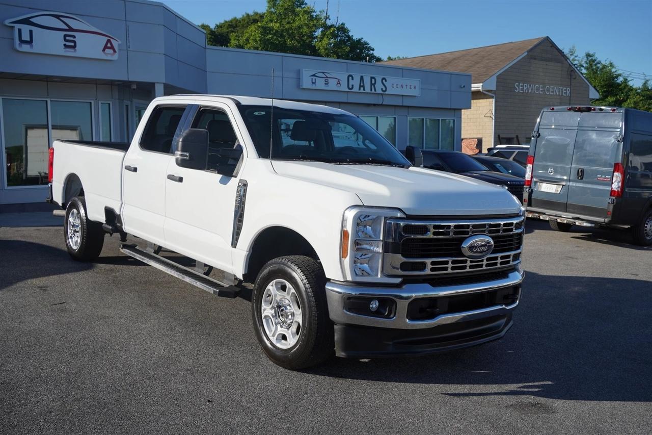 Ford F-250 SD XLT Crew Cab 4WD 2025