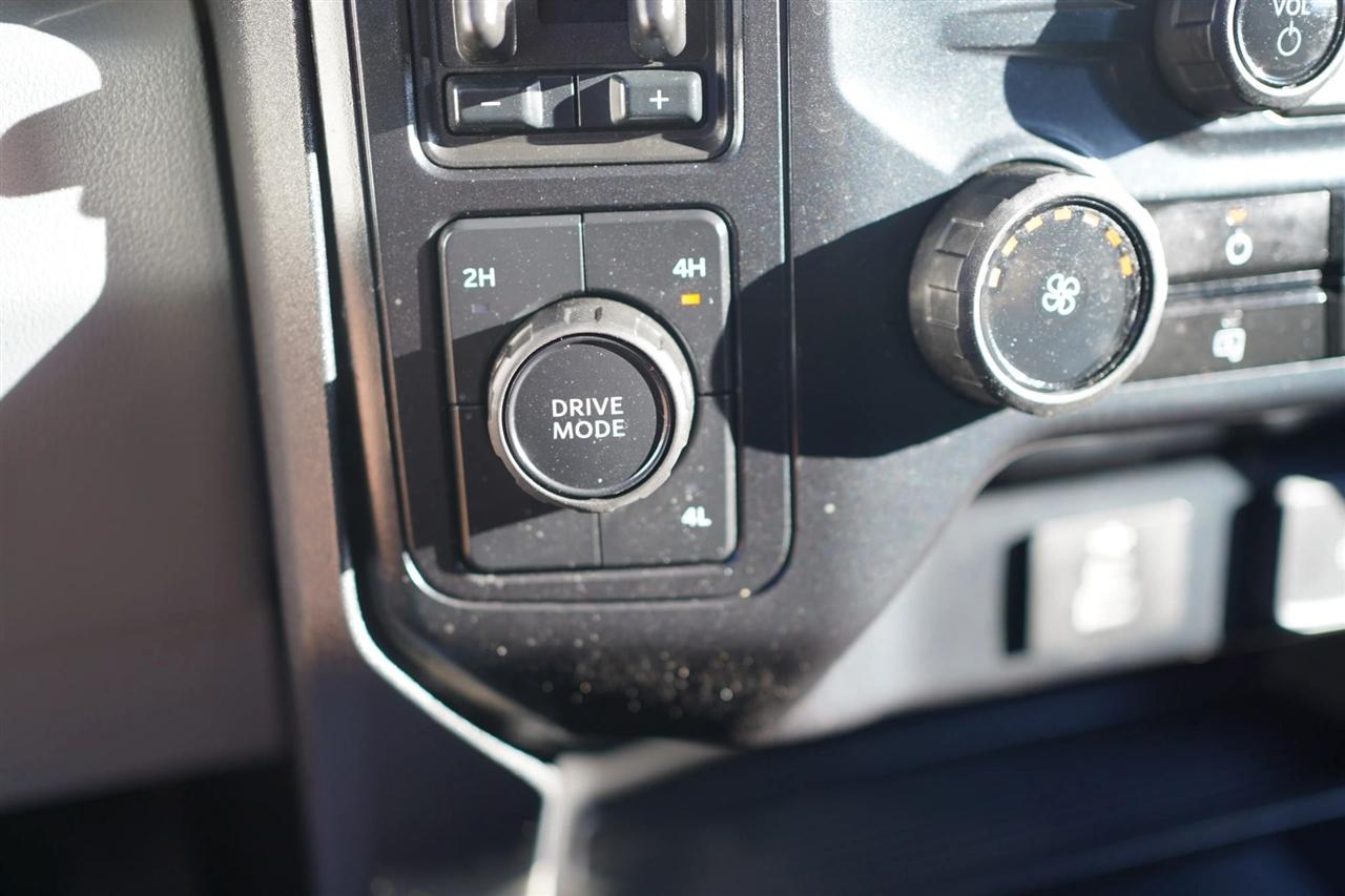 Ford F-250 SD XLT Crew Cab 4WD 2025