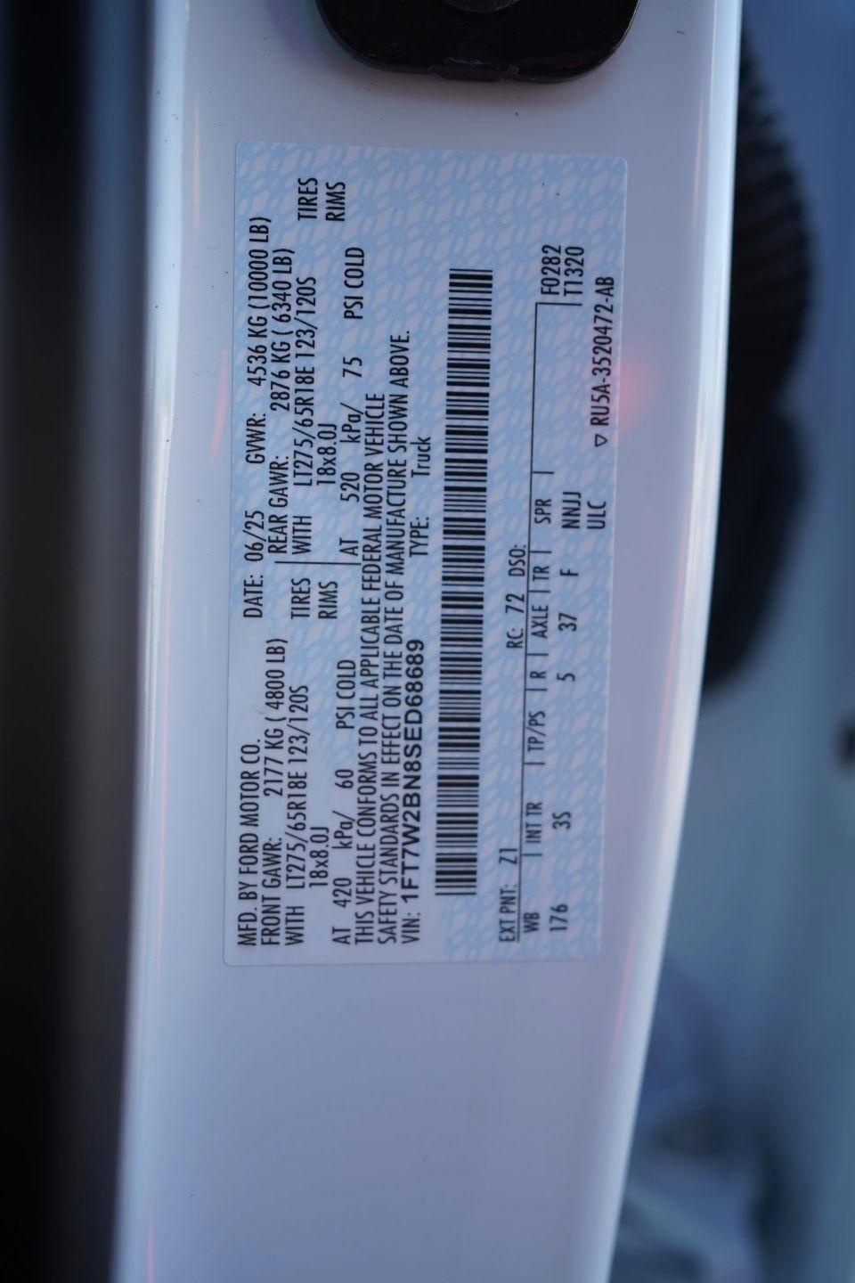 Ford F-250 SD XLT Crew Cab 4WD 2025
