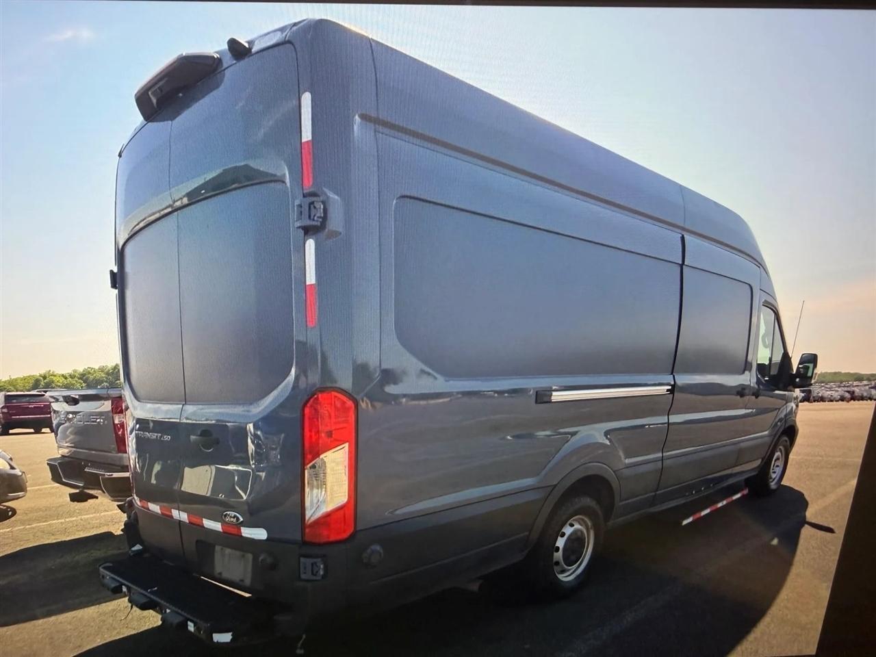 Ford Transit 250 Van High Roof w/Sliding Pass. 148-in. WB EL 2020