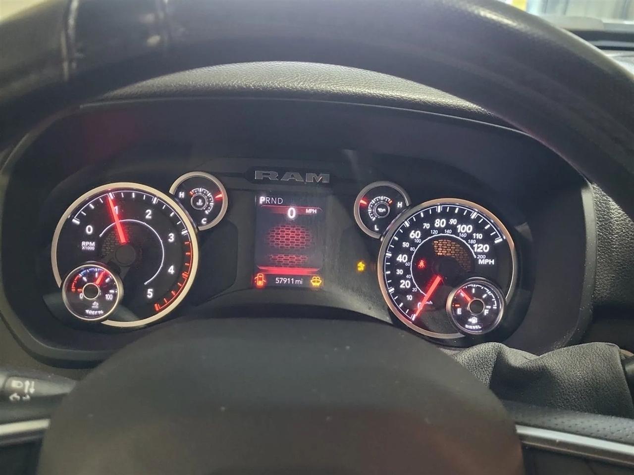 RAM 3500 Tradesman Crew Cab 4WD DRW 2025