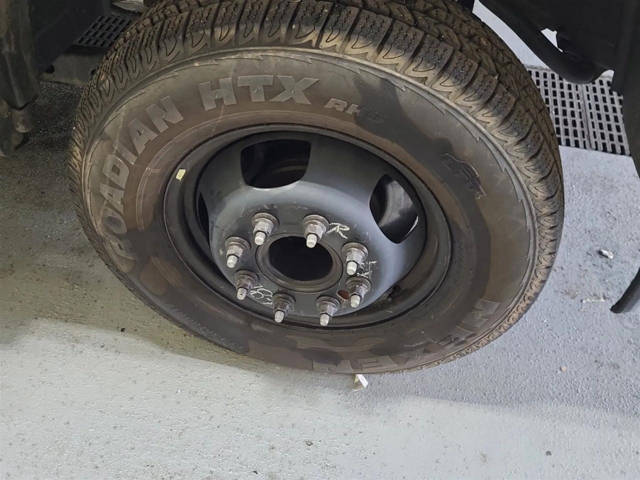 RAM 3500 Tradesman Crew Cab 4WD DRW 2025