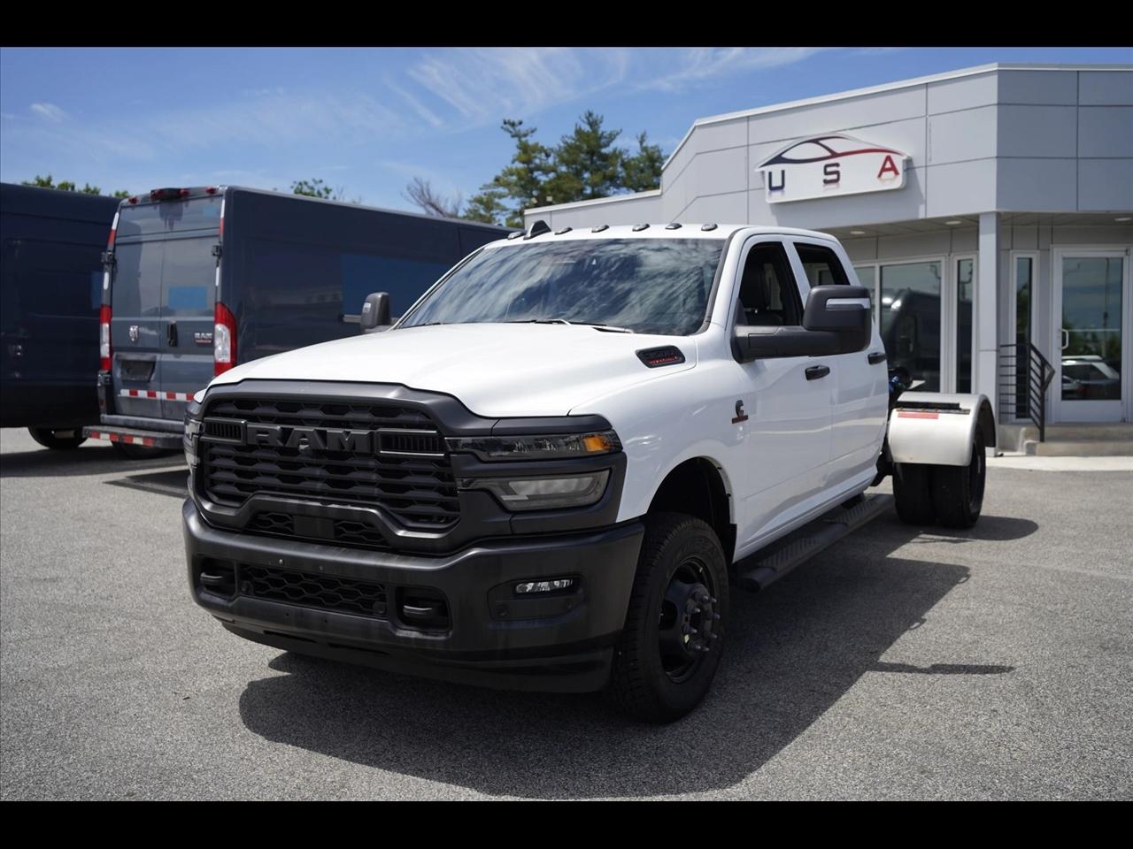 2025 RAM 3500 Tradesman 4X4 Crew Cab LWB's photo