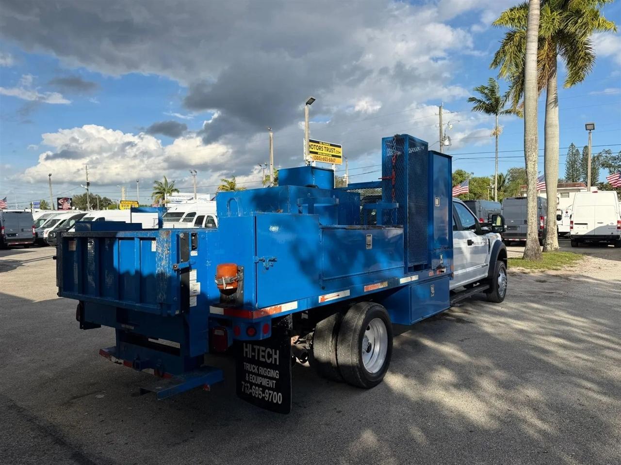 Ford F-550 Crew Cab DRW 2WD 2017
