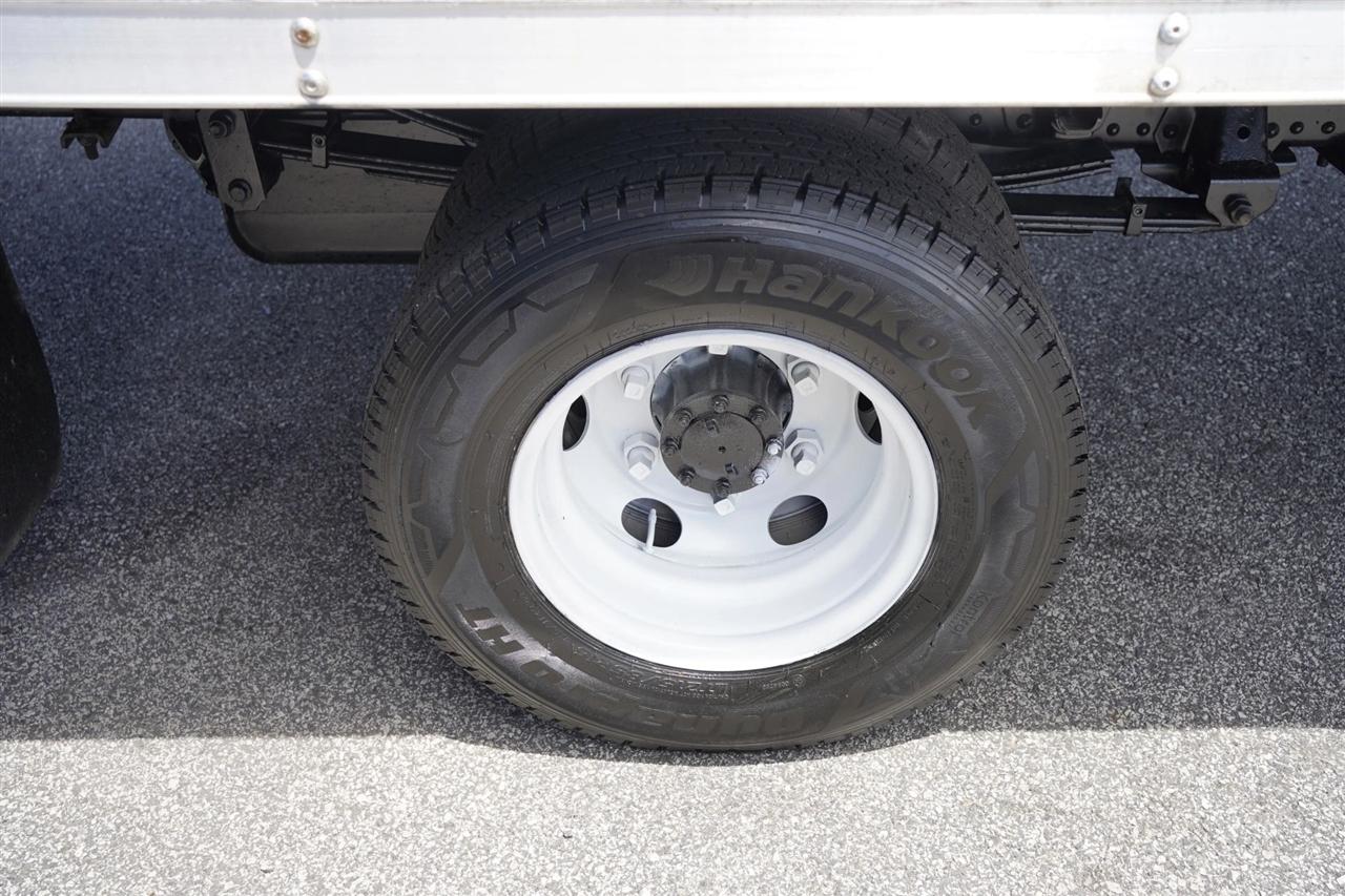 Isuzu NPR  2019