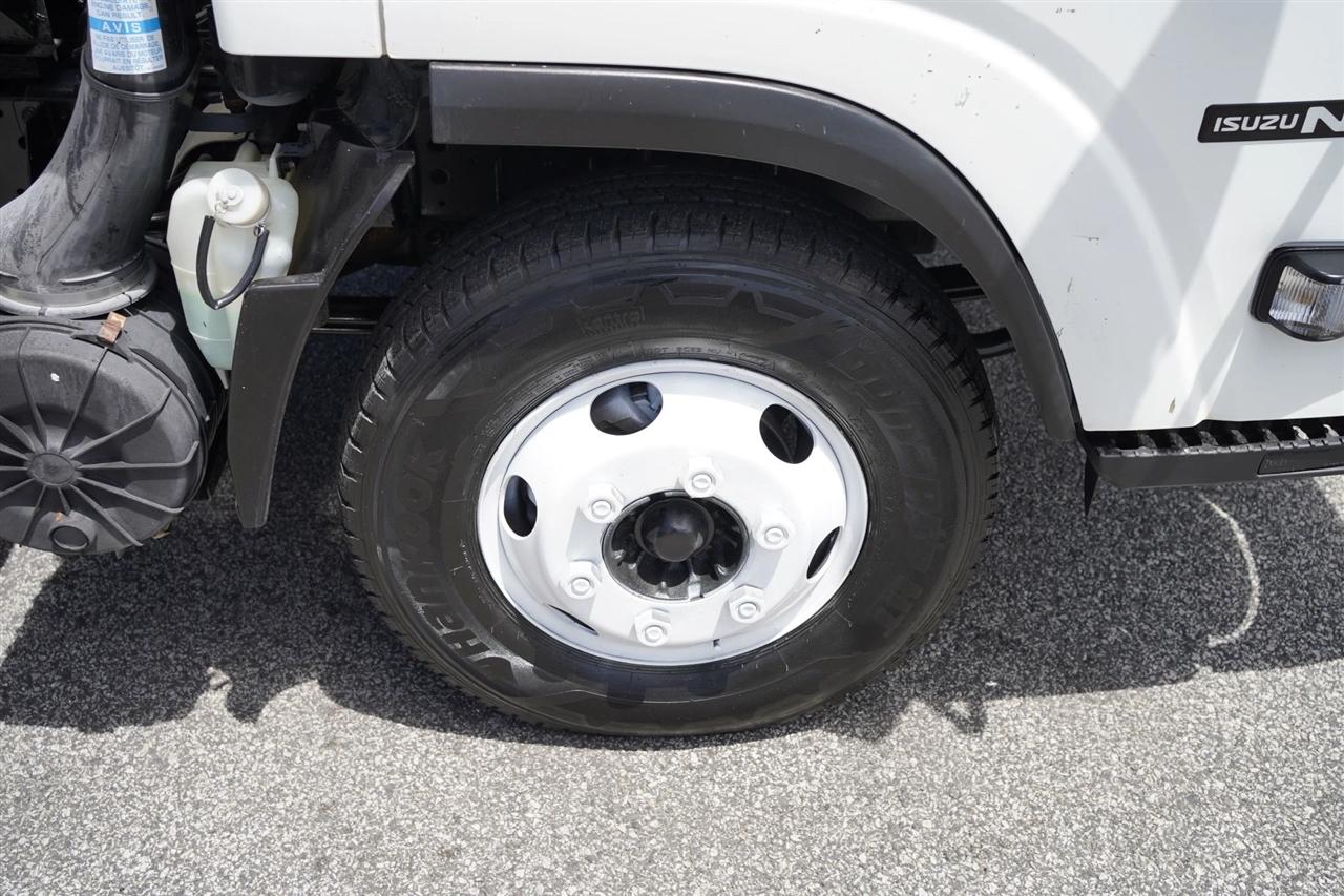 Isuzu NPR  2019