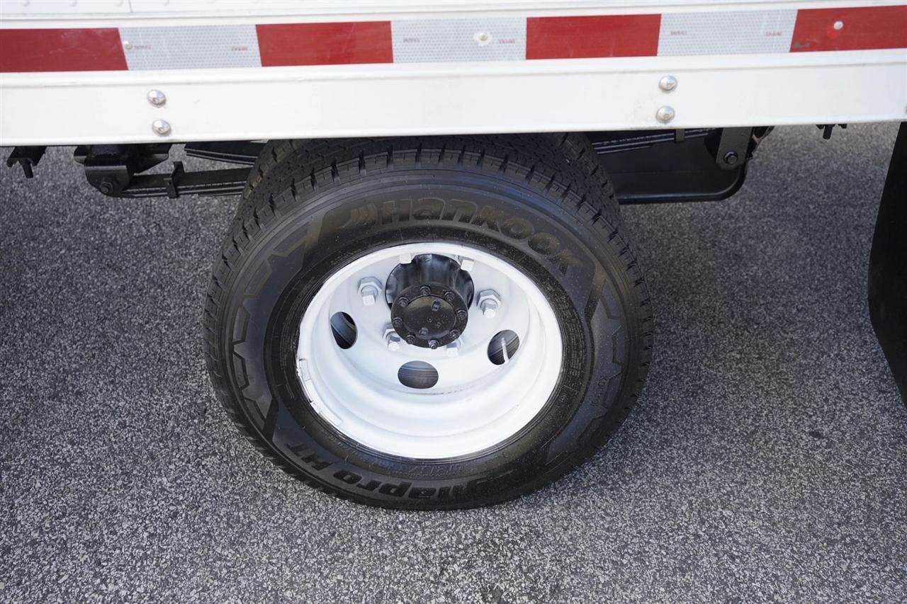 Isuzu NPR  2019