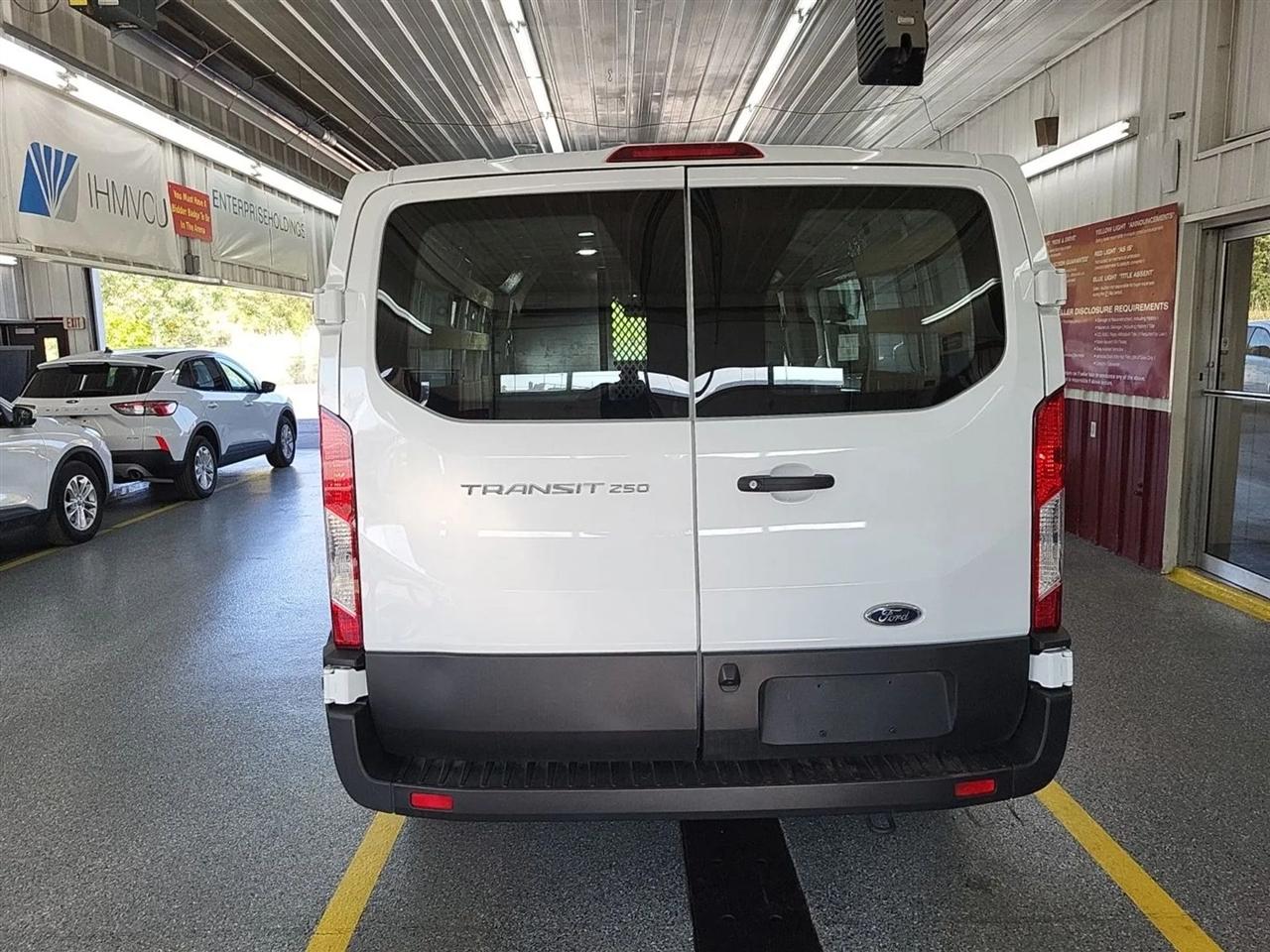 Ford Transit 250 Van 2024