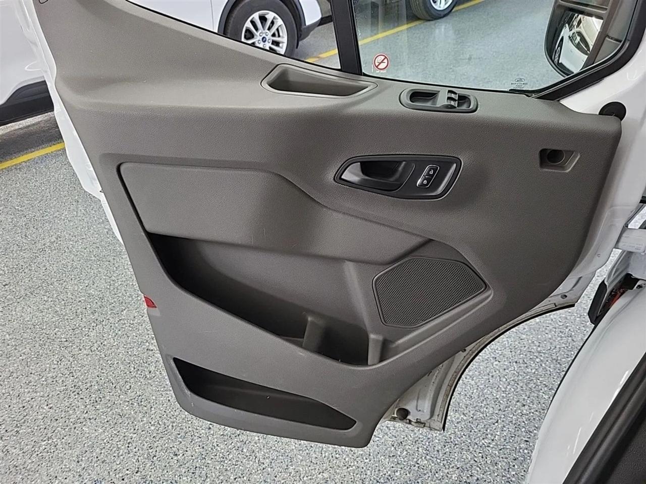Ford Transit 250 Van 2024