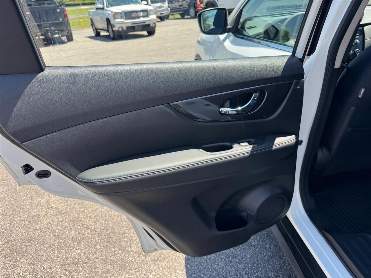 Nissan Rogue S AWD 2017
