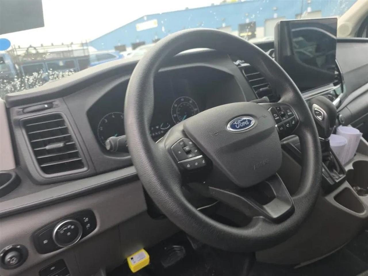 Ford Transit 350 Wagon Med. Roof XL w/Sliding Pass. 148-in. WB 2023
