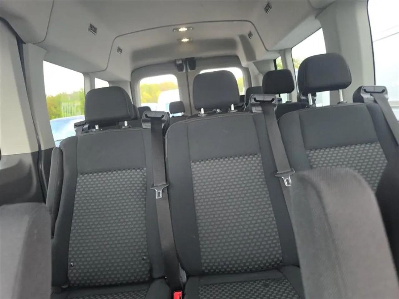 Ford Transit 350 Wagon Med. Roof XL w/Sliding Pass. 148-in. WB 2023