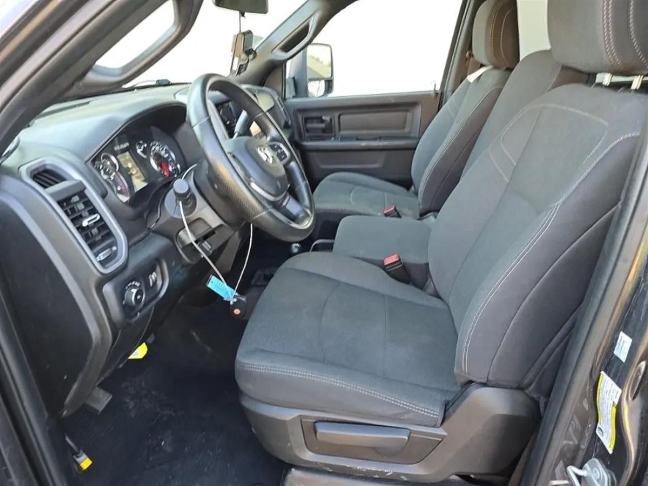 RAM 3500 Tradesman Crew Cab 4WD DRW 2024