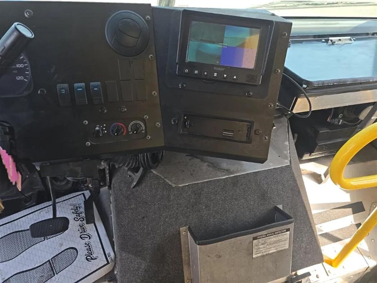 Ford E450 Super Duty No data 2023