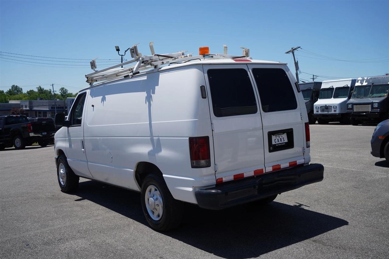 Ford Econoline E-250 2011