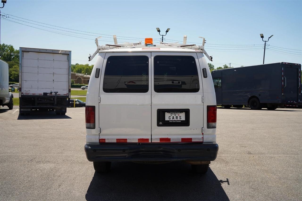 Ford Econoline E-250 2011