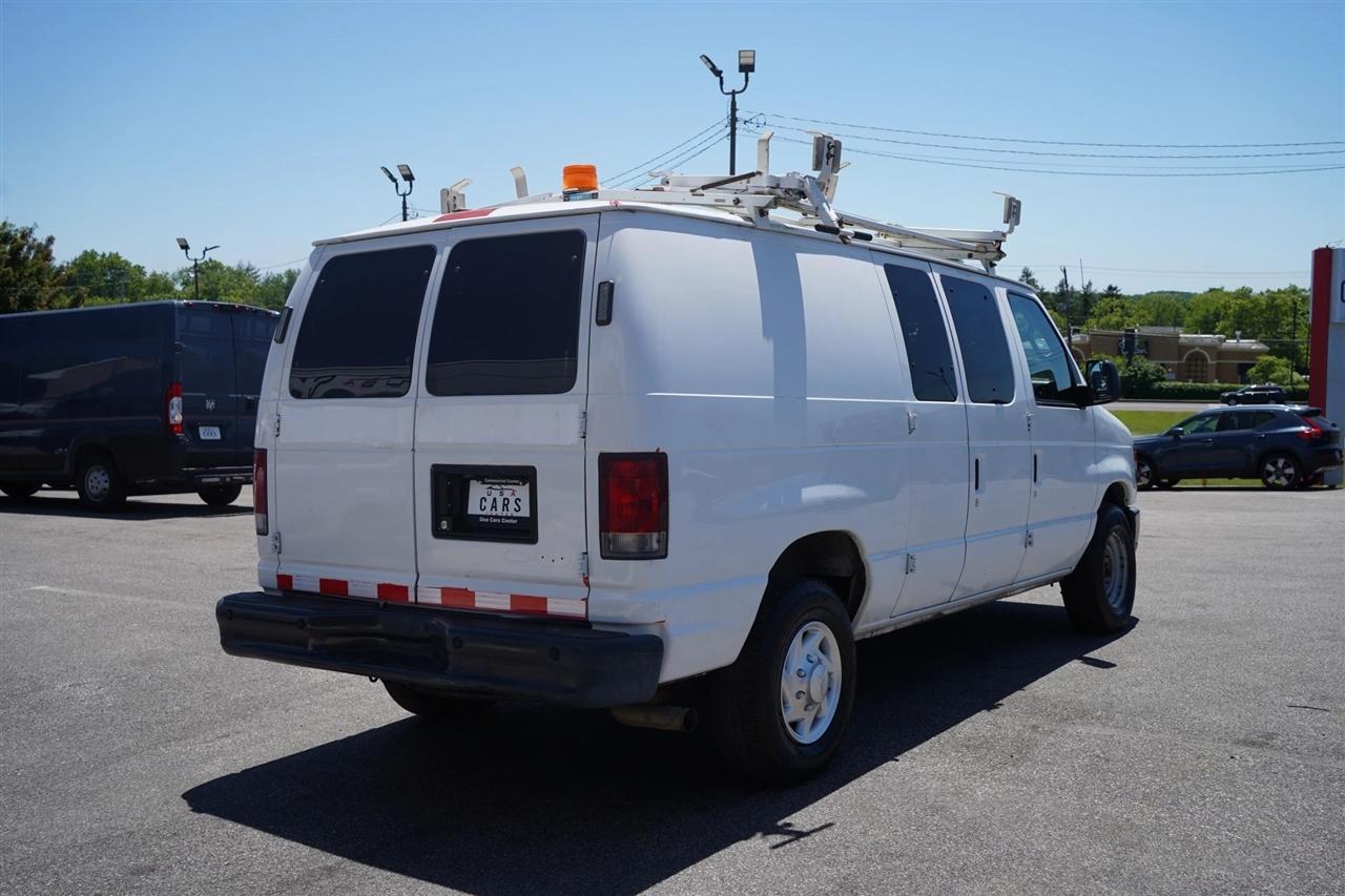Ford Econoline E-250 2011
