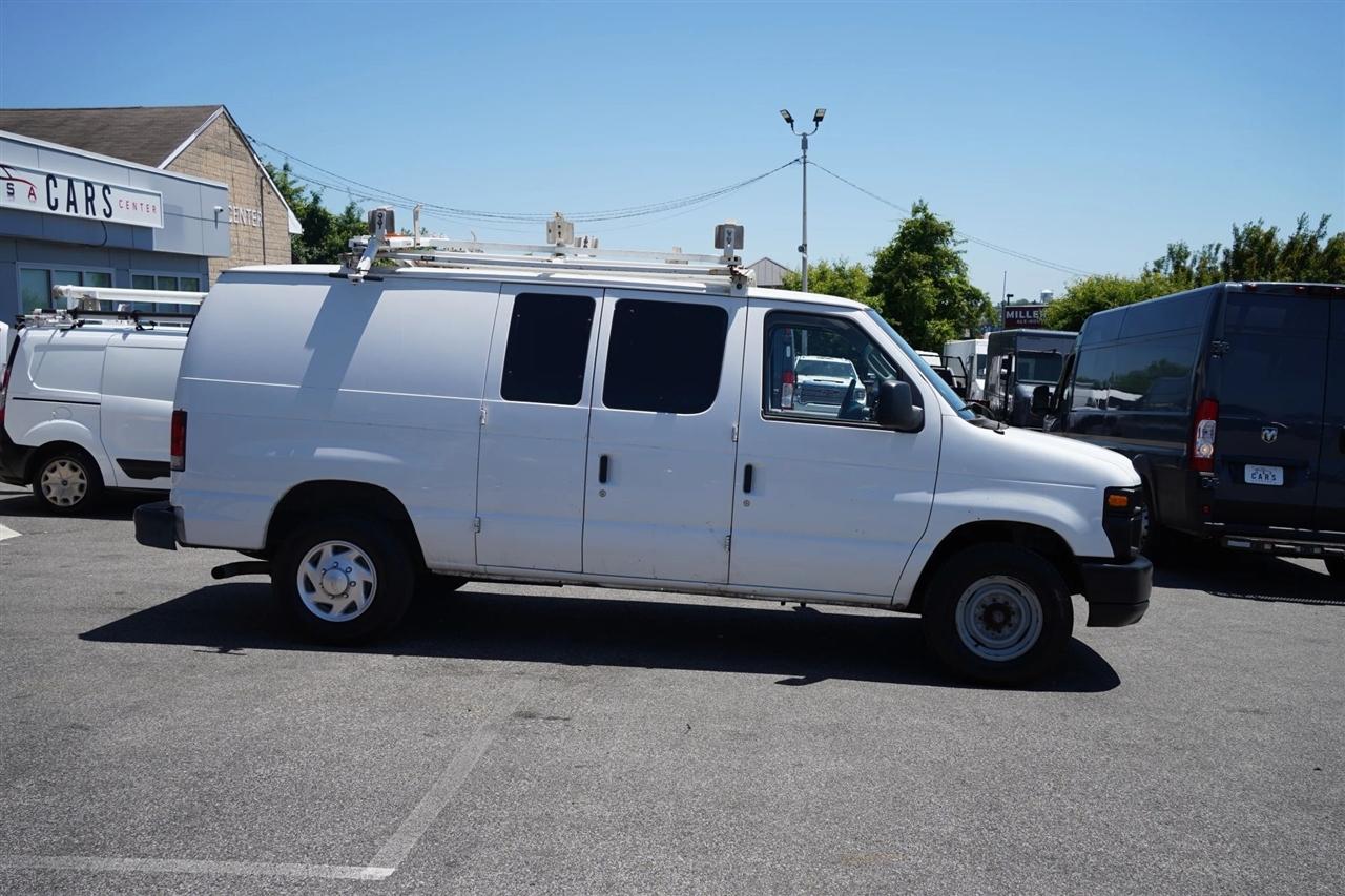 Ford Econoline E-250 2011