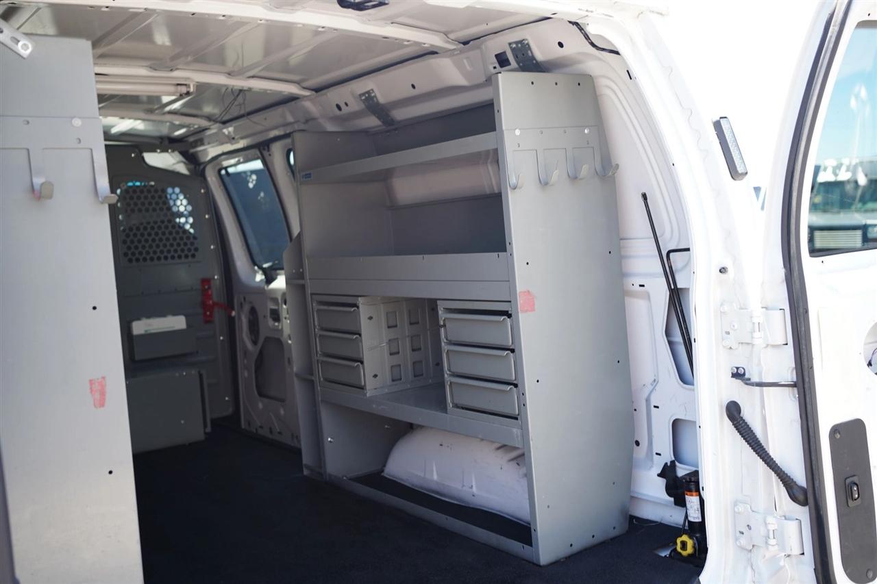 Ford Econoline E-250 2011
