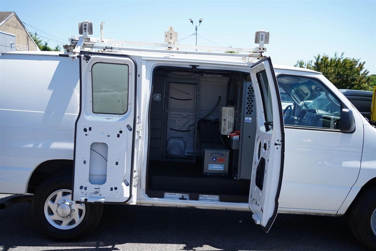 Ford Econoline E-250 2011